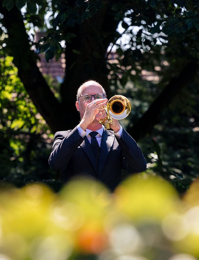 Live trompetmuziek bij uitvaart, begrafenis en crematie in Gelderland